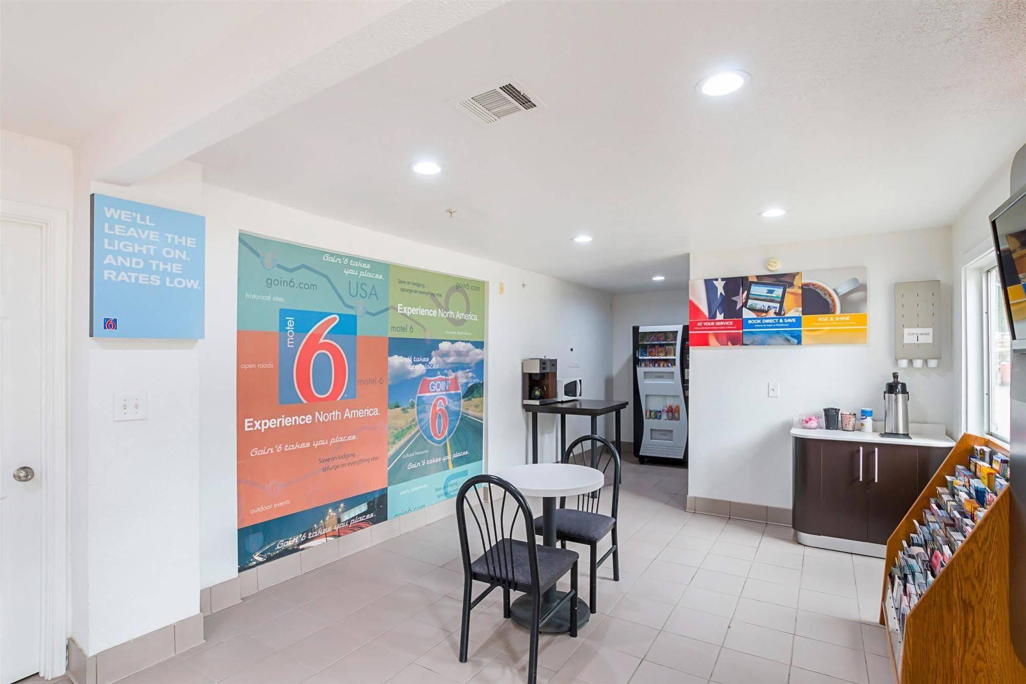 Motel 6-Grand Prairie, Tx - Near Six Flags Drive Εξωτερικό φωτογραφία