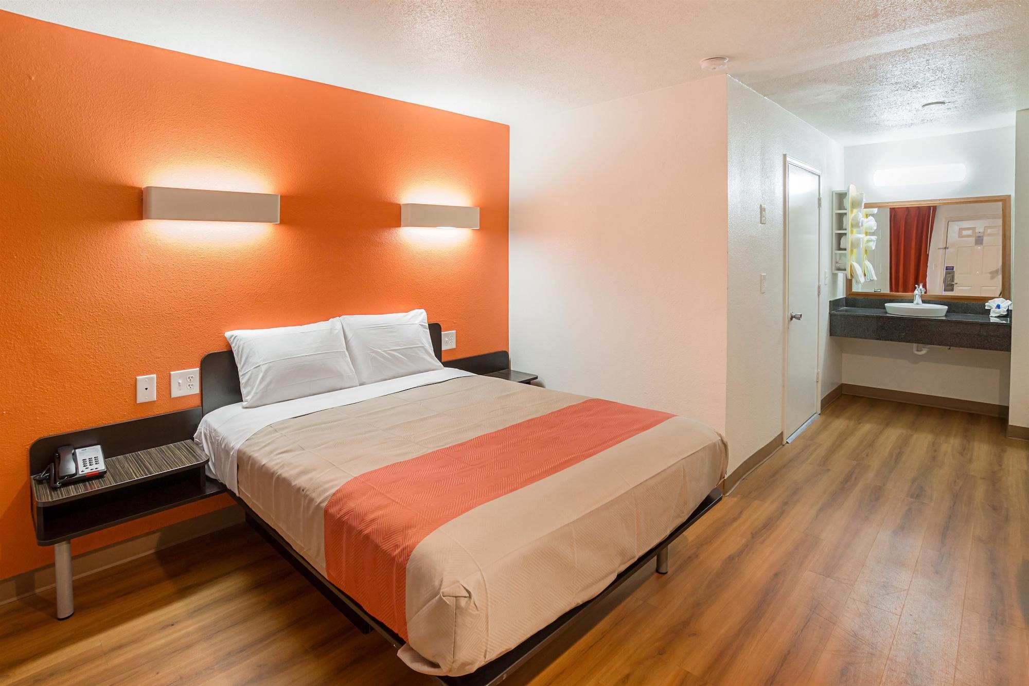 Motel 6-Grand Prairie, Tx - Near Six Flags Drive Εξωτερικό φωτογραφία
