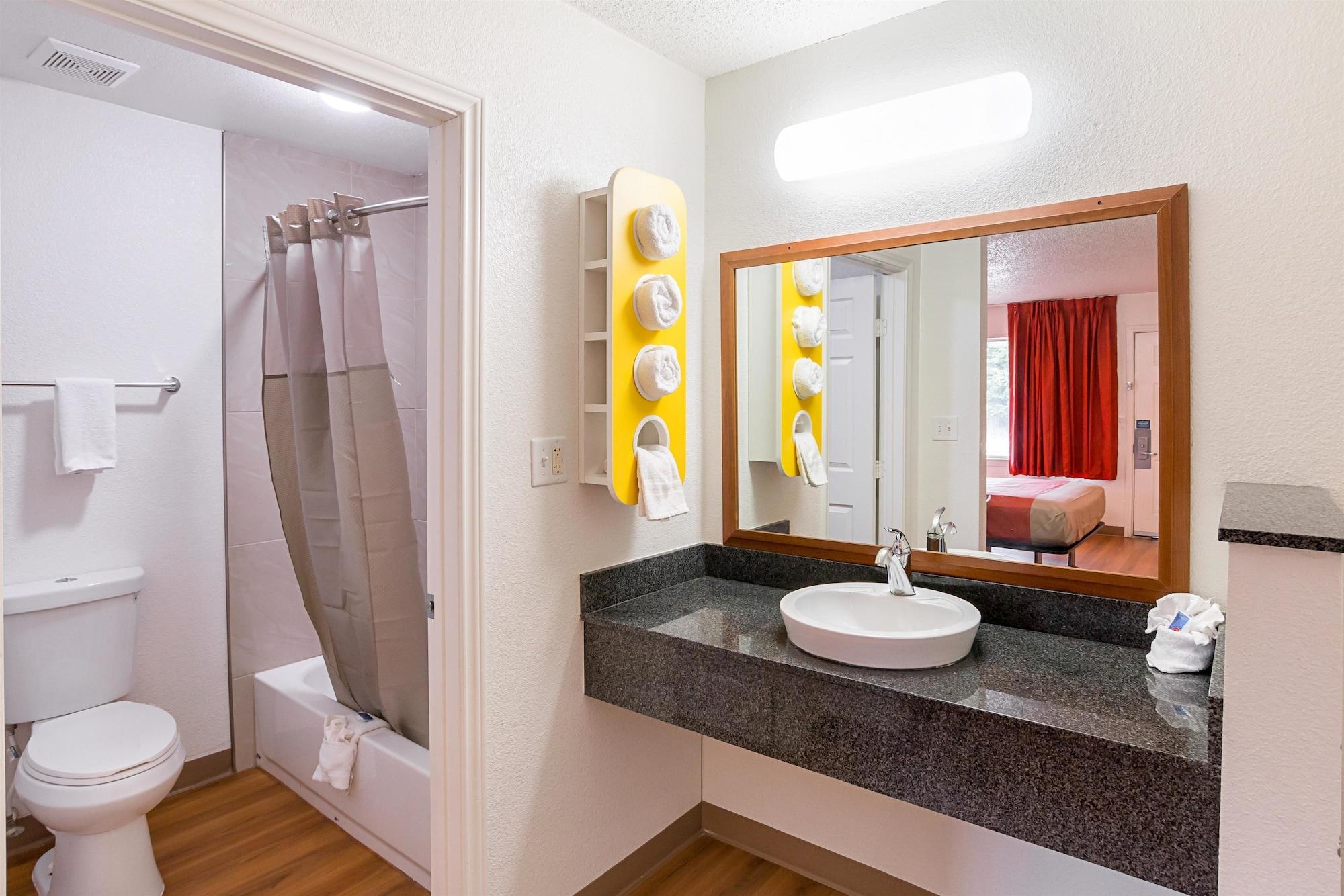Motel 6-Grand Prairie, Tx - Near Six Flags Drive Εξωτερικό φωτογραφία