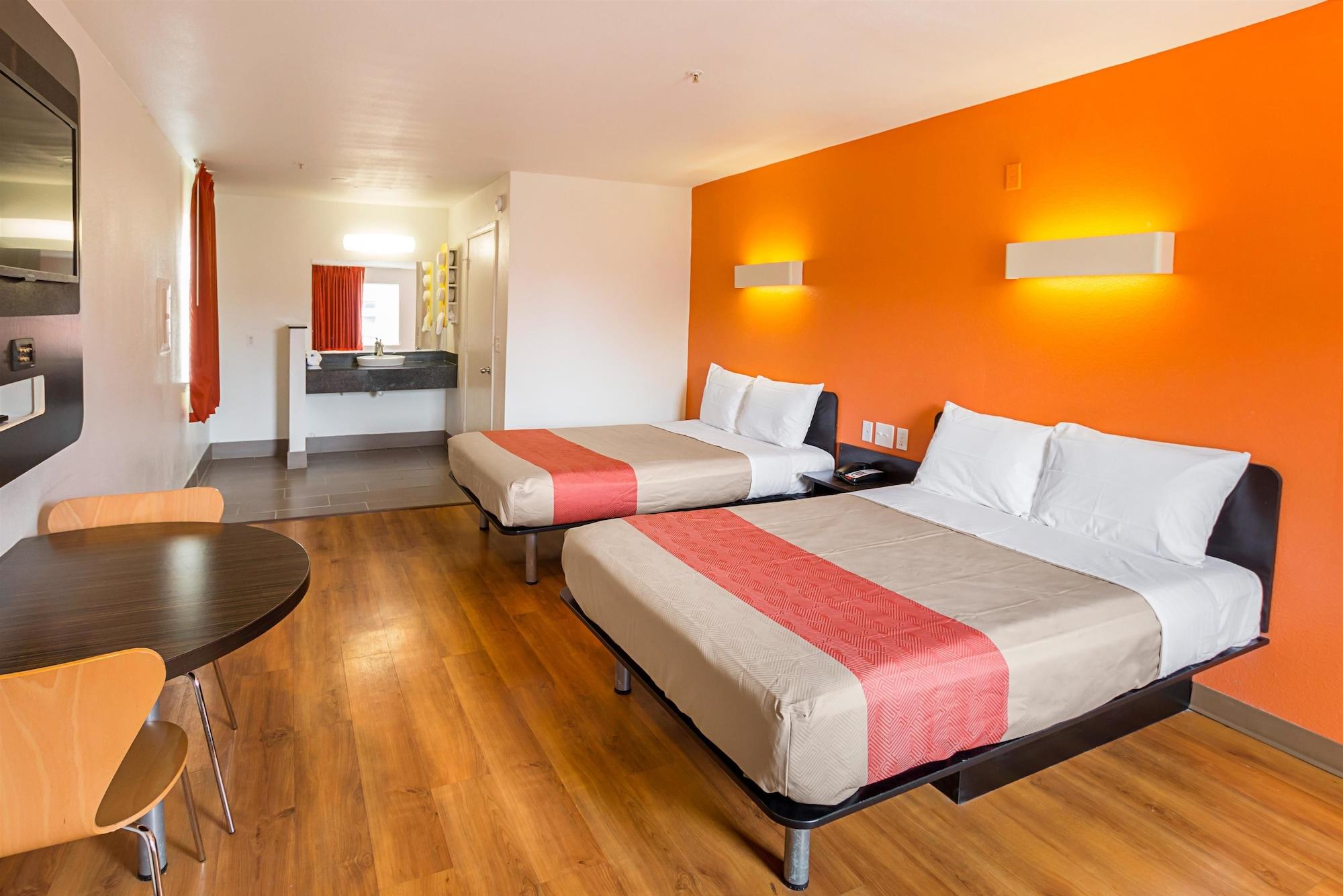 Motel 6-Grand Prairie, Tx - Near Six Flags Drive Εξωτερικό φωτογραφία