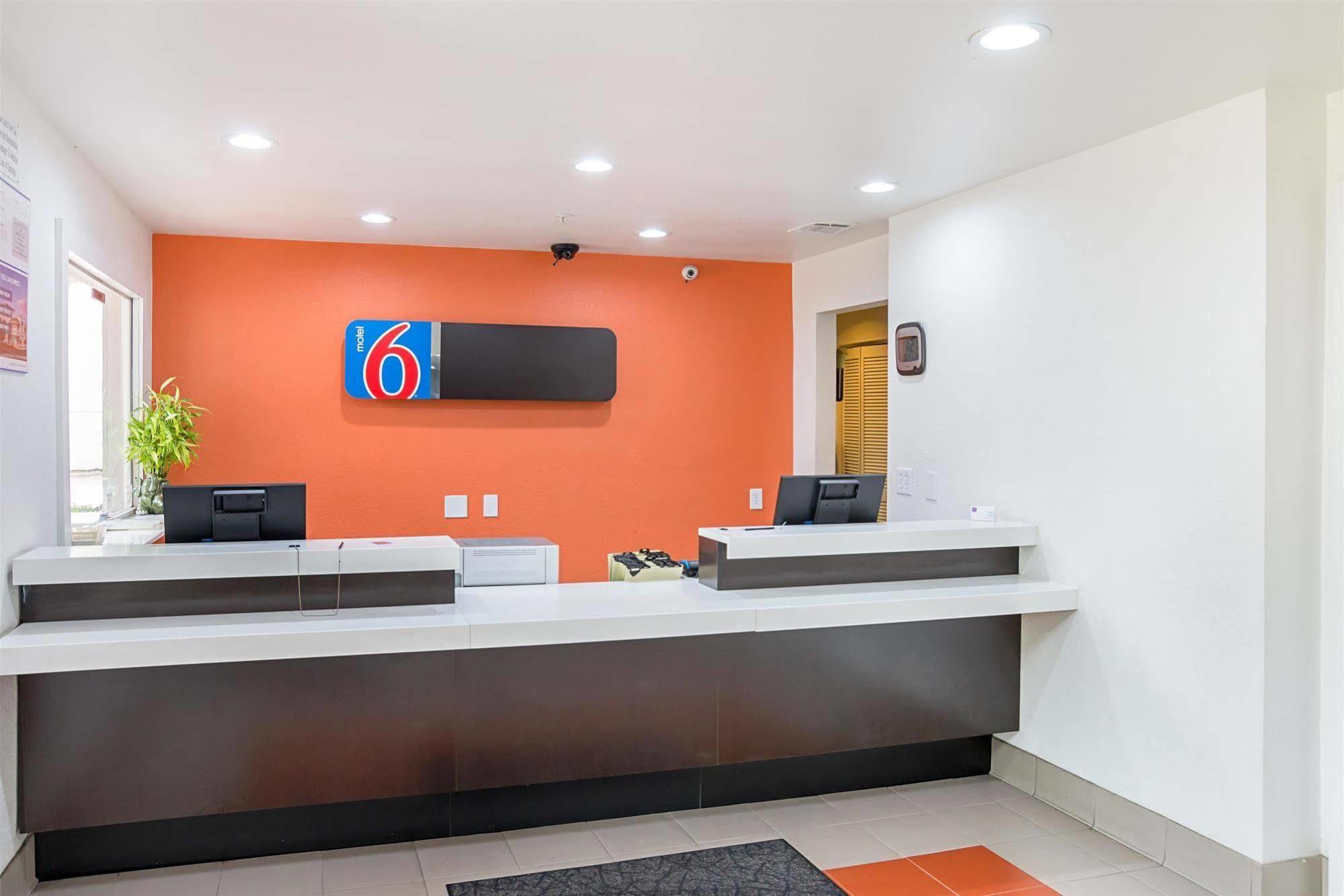 Motel 6-Grand Prairie, Tx - Near Six Flags Drive Εξωτερικό φωτογραφία